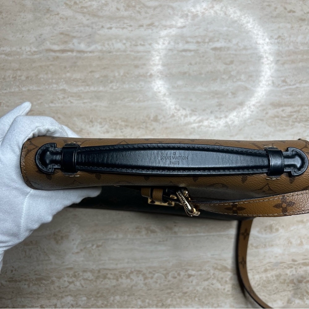 Louis Vuitton Reverse Monogram Pochette Metis - Picture 4 of 8